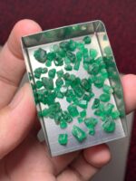 Raw Elegance in Quantity: 37.24 Carat Emerald Rough Lot from Swat Valley - Image 3