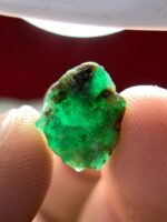 Magnificent 4.35ct Emerald Crystal from Swat Valley, Pakistan - Image 3