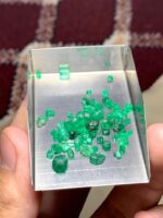 12.25 Carat Emerald Rough Lot from Swat — Natural Brilliance in Its Purest Form - Image 9