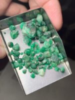 A Striking 49.95-Carat Emerald Rough Lot from Swat Valley - Image 2