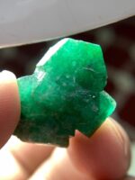 42.45 Carat Emerald Crystal from Swat: A Monumental Gem of Nature - Image 3