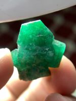 42.45 Carat Emerald Crystal from Swat: A Monumental Gem of Nature - Image 4