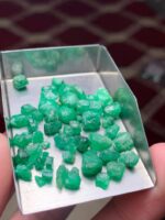 40.15 Ct Swat Emerald Rough Lot – Elongated Form with Strong Depth - Image 11