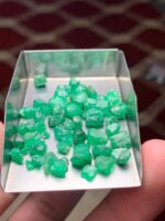 40.15 Ct Swat Emerald Rough Lot – Elongated Form with Strong Depth - Image 12