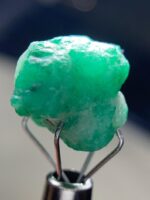 Exquisite 10.30 ct Swat Emerald Crystal: A True Natural Treasure - Image 3