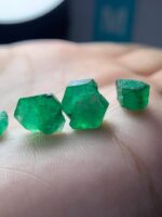 15.370ct Swat Emerald Rough Lot – Natural Green Crystals (15.33 x 9.06 x 5.47mm) - Image 4