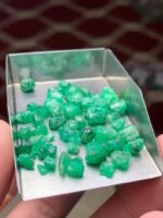 40.15 Ct Swat Emerald Rough Lot – Elongated Form with Strong Depth - Image 5