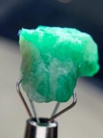 Exquisite 10.30 ct Swat Emerald Crystal: A True Natural Treasure - Image 5