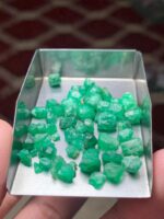 40.15 Ct Swat Emerald Rough Lot – Elongated Form with Strong Depth - Image 6