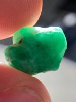 Exquisite 10.30 ct Swat Emerald Crystal: A True Natural Treasure - Image 7