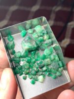 A Striking 49.95-Carat Emerald Rough Lot from Swat Valley - Image 9