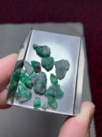 Vibrant Raw Beauty: 29.90ct Emerald Rough Lot from Swat Valley, Pakistan - Image 2