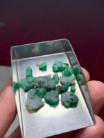 Vibrant Raw Beauty: 29.90ct Emerald Rough Lot from Swat Valley, Pakistan - Image 5