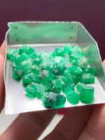 Emerald Majesty: 46.30 Carat Rough Emerald Lot from Swat Valley - Image 5