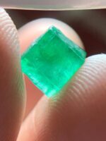 Pure Elegance in Green: 2.06 Carat Emerald Crystal from Swat Valley, Pakistan - Image 5