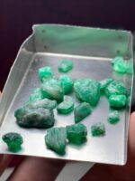 35.35ct Swat Emerald Rough Lot – Untouched Beauty in Natural Green - Image 7