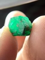 A 3.44ct Swat Emerald Crystal: Vivid Green Elegance from Pakistan - Image 6