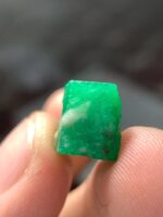 11.90 ct Swat Emerald Crystal – A Magnificent Gem from Pakistan - Image 10