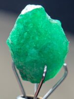 Vibrant 6.31ct Swat Emerald Crystal – A Natural Jewel of the Mountains - Image 3