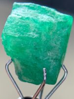 Vibrant 6.31ct Swat Emerald Crystal – A Natural Jewel of the Mountains - Image 4