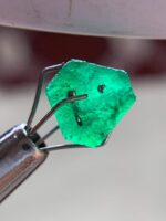 Striking Natural Beauty: 3.35 Carat Emerald Crystal from Swat Valley, Pakistan - Image 2
