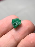 Brilliant 5.20ct Swat Emerald Crystal – Natural Geometry in Green - Image 2