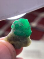 Showcasing a 19.07 ct Swat Emerald Specimen: Nature’s Green Gem - Image 3