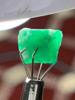 4.20 ct Swat Emerald Crystal – A Gem from Pakistan’s Emerald Valley - Image 3