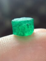 Striking Natural Beauty: 3.35 Carat Emerald Crystal from Swat Valley, Pakistan - Image 4