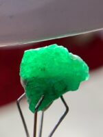 Brilliant 5.20ct Swat Emerald Crystal – Natural Geometry in Green - Image 4