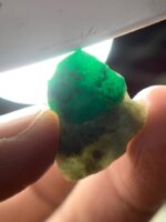 Showcasing a 19.07 ct Swat Emerald Specimen: Nature’s Green Gem - Image 7