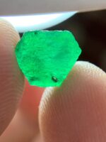 Striking Natural Beauty: 3.35 Carat Emerald Crystal from Swat Valley, Pakistan - Image 10