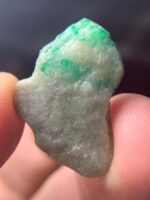 Showcasing a 19.07 ct Swat Emerald Specimen: Nature’s Green Gem - Image 11
