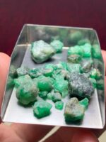 Uncut Majesty: 65.65ct Natural Swat Emerald Rough Lot - Image 6