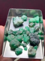 Uncut Majesty: 65.65ct Natural Swat Emerald Rough Lot - Image 9