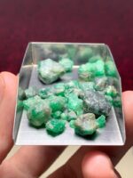 Uncut Majesty: 65.65ct Natural Swat Emerald Rough Lot - Image 10