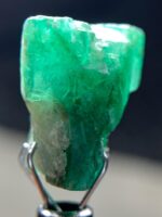 Discover the Radiance: 12.75ct Emerald Crystal from Swat – A Glimpse into Nature’s Masterpiece - Image 5