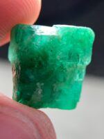Discover the Radiance: 12.75ct Emerald Crystal from Swat – A Glimpse into Nature’s Masterpiece - Image 8