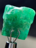 Discover the Radiance: 12.75ct Emerald Crystal from Swat – A Glimpse into Nature’s Masterpiece - Image 9