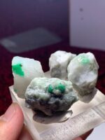 Swat Emerald Specimen Lot – Natural Green Crystals (Avg. 30x23x15mm) - Image 4