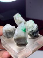 Swat Emerald Specimen Lot – Natural Green Crystals (Avg. 30x23x15mm) - Image 5