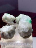 Swat Emerald Specimen Lot – Natural Green Crystals (Avg. 30x23x15mm) - Image 6