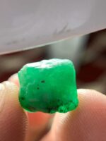 A Stunning Treasure — The 9.16-Carat Swat Emerald Crystal - Image 12