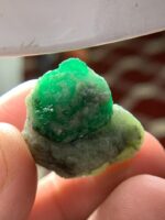 Majestic 42.73 ct Swat Emerald Specimen: A Collector’s Dream - Image 4