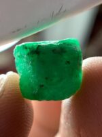 A Stunning Treasure — The 9.16-Carat Swat Emerald Crystal - Image 7
