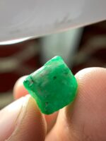 A Stunning Treasure — The 9.16-Carat Swat Emerald Crystal - Image 9