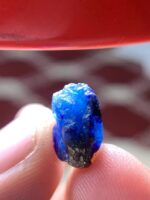 5.45ct A Compact and Vibrant Natural Blue Crystal - Image 12