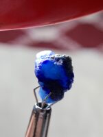 5.45ct A Compact and Vibrant Natural Blue Crystal - Image 4