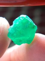 6.72 ct Swat Emerald Crystal – Striking Form and Rich Color - Image 5