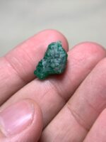 A Rare Gem from the Heart of Swat: 7.17ct Emerald Crystal Unveiled - Image 4